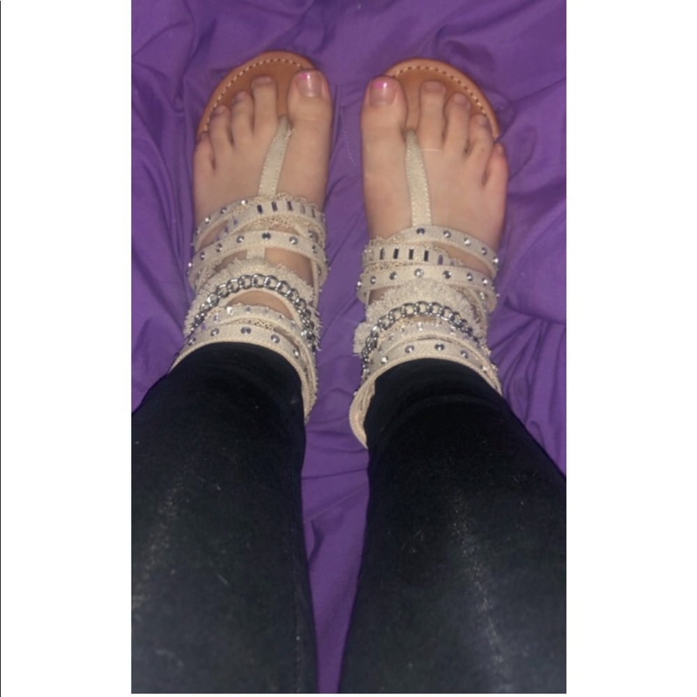 Not rated sandals